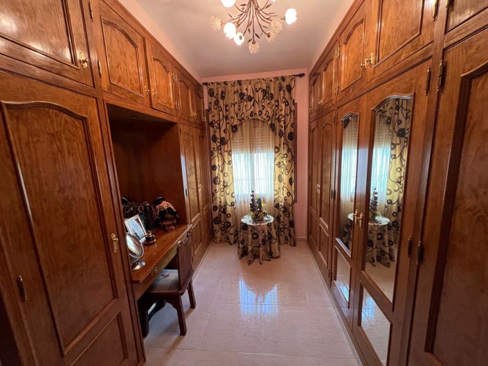 Image No.8-3 Bed Villa for sale