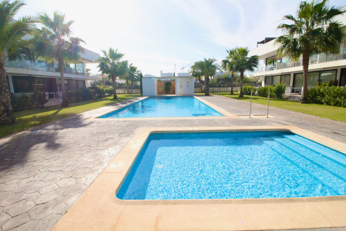 Image No.1-3 Bed Apartment for sale