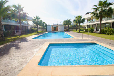 9200modernthreebedroomapartmentwithluxuriousf