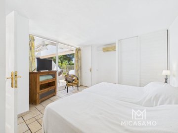 94382bedroomgolfbungalowinlamangaclub08042511