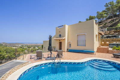 9675threebedroomvillainmonteverdelamangaclub1