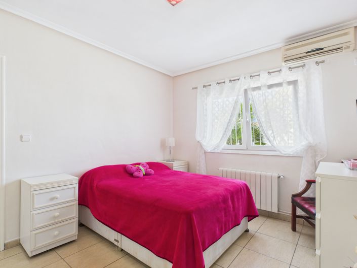 Image No.15-6 Bed Villa for sale