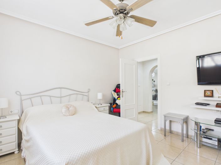 Image No.16-6 Bed Villa for sale