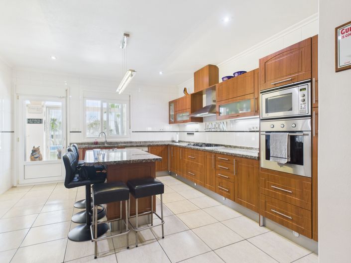 Image No.6-6 Bed Villa for sale