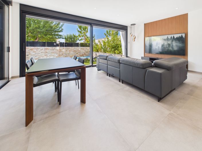 Image No.10-4 Bed Villa for sale