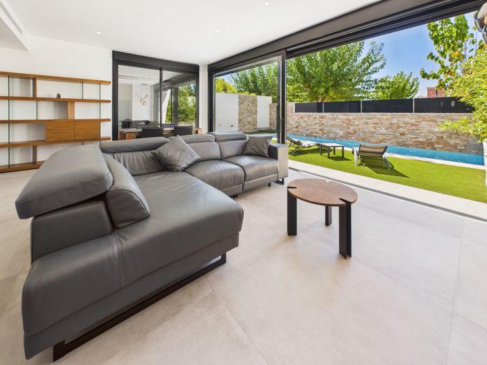 Image No.9-4 Bed Villa for sale