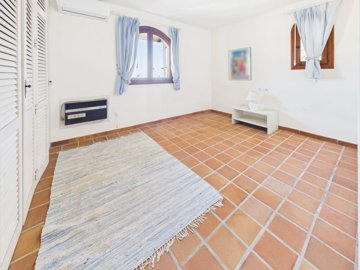 9801losaltosvillaforsale3bedrooms2bathroomsst