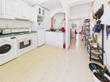 11672bright2bedroomapartmentwithmountainviews