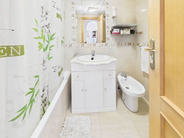 11672bright2bedroomapartmentwithmountainviews