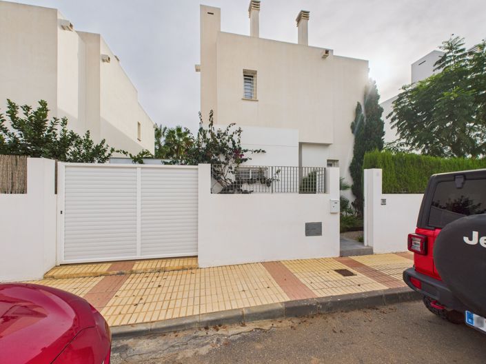 Image No.39-3 Bed Villa for sale