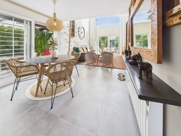 12632elegantmodernvillawithprivatepooljacuzzi