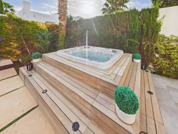 12632elegantmodernvillawithprivatepooljacuzzi