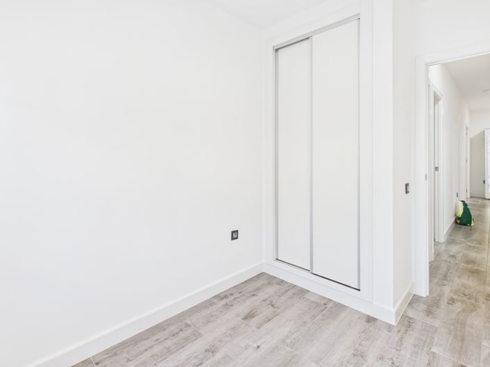 Image No.12-3 Bed Apartment for sale