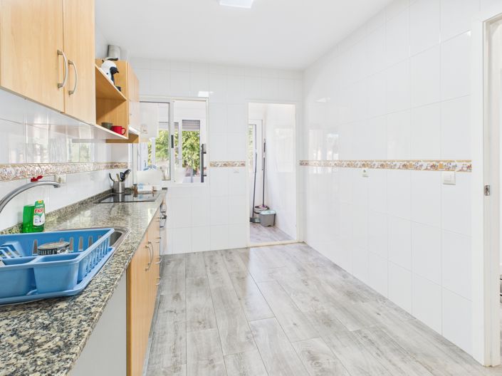 Image No.17-3 Bed Apartment for sale