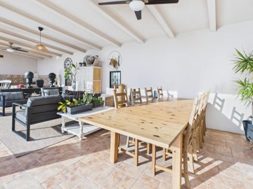 12741refurbishedfinca121125131837cam05282g0pr