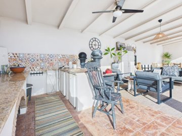 12741refurbishedfinca121125131838cam05282g0pr