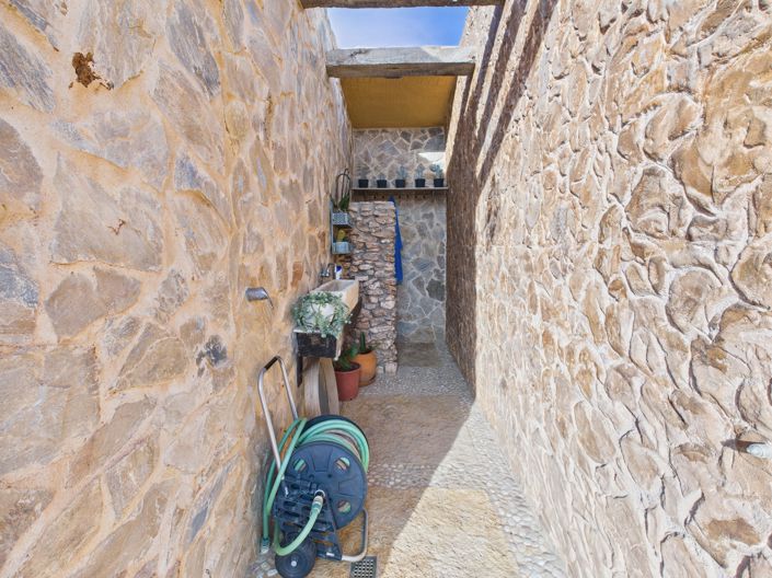 Image No.16-6 Bed Villa for sale