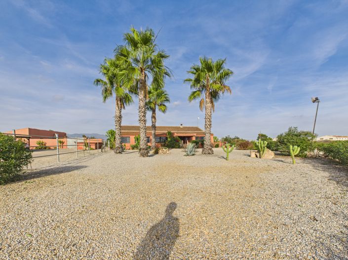 Image No.3-6 Bed Villa for sale