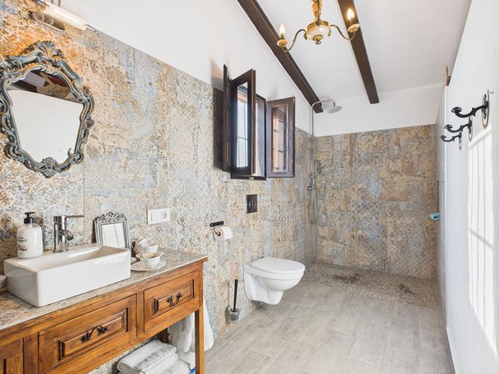 Image No.42-6 Bed Villa for sale