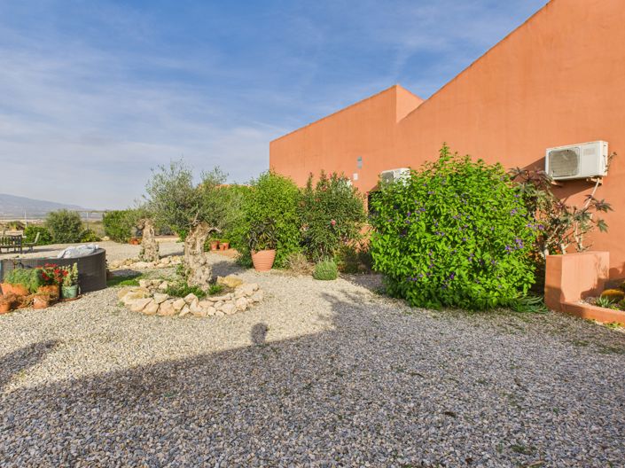 Image No.44-6 Bed Villa for sale