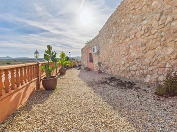 12741refurbishedfinca121125131920cam05282g0pr