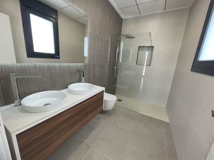 Image No.37-3 Bed Villa for sale