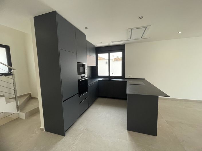 Image No.9-3 Bed Villa for sale