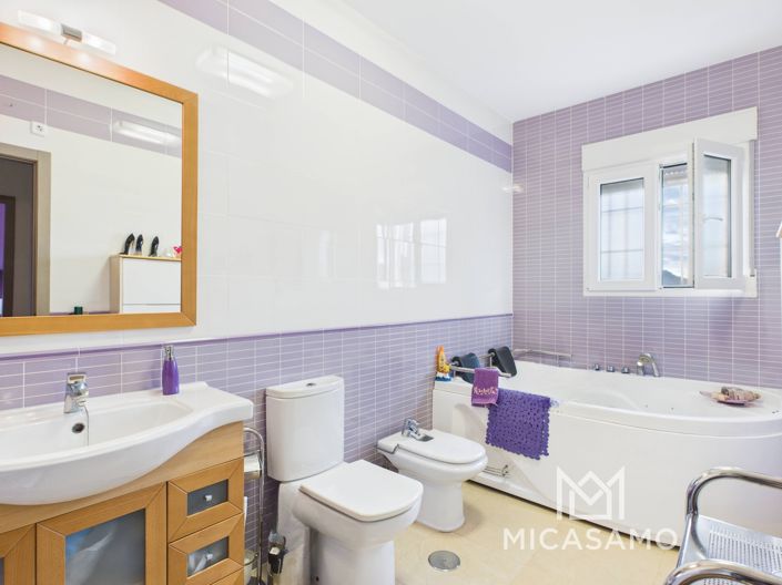 Image No.12-3 Bed Villa for sale