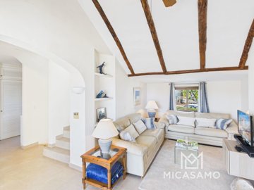 12935stylish3bedtownhousewithlargeterracesand