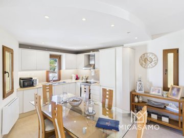 12935stylish3bedtownhousewithlargeterracesand