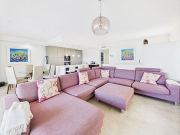 13048losolivosspaciousapartmentwithpanoramicv