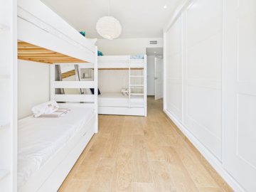 13048losolivosspaciousapartmentwithpanoramicv