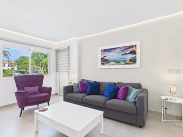 15446brightfirstfloor3bedapartmentwithopenliv