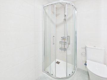 15446brightfirstfloor3bedapartmentwithopenliv