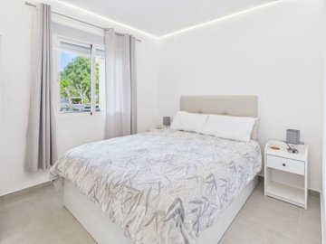 15446brightfirstfloor3bedapartmentwithopenliv