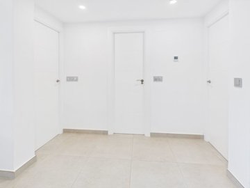 15446brightfirstfloor3bedapartmentwithopenliv