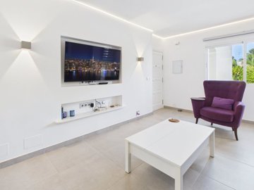 15446brightfirstfloor3bedapartmentwithopenliv