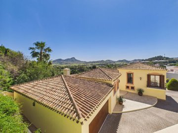 15449elevatedviewseffortlesslivingonlamangasn