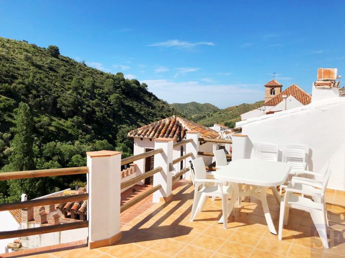 Image No.10-1 Bed Townhouse for sale