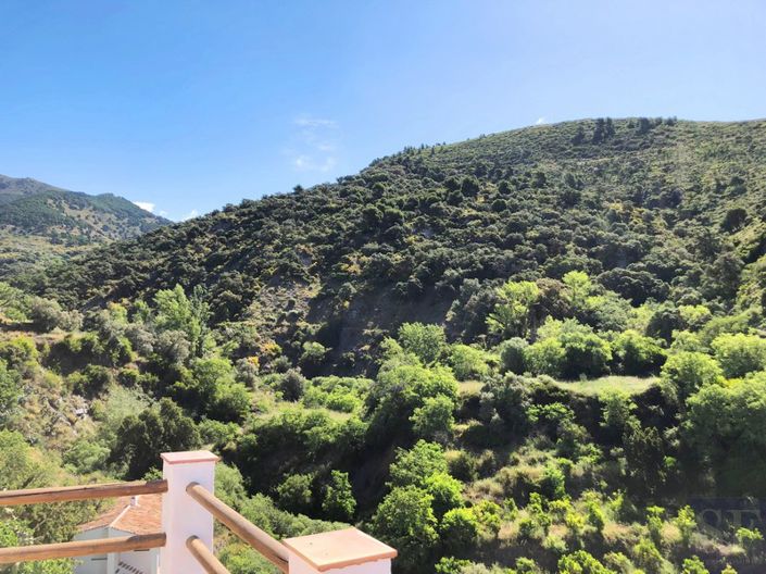 Image No.12-1 Bed Townhouse for sale