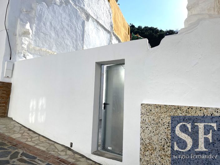 Image No.6-Townhouse for sale