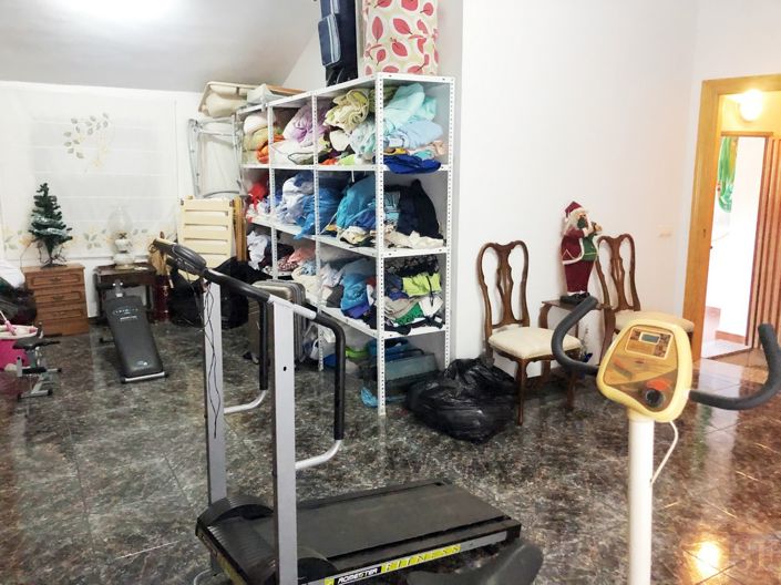 Image No.12-5 Bed Townhouse for sale