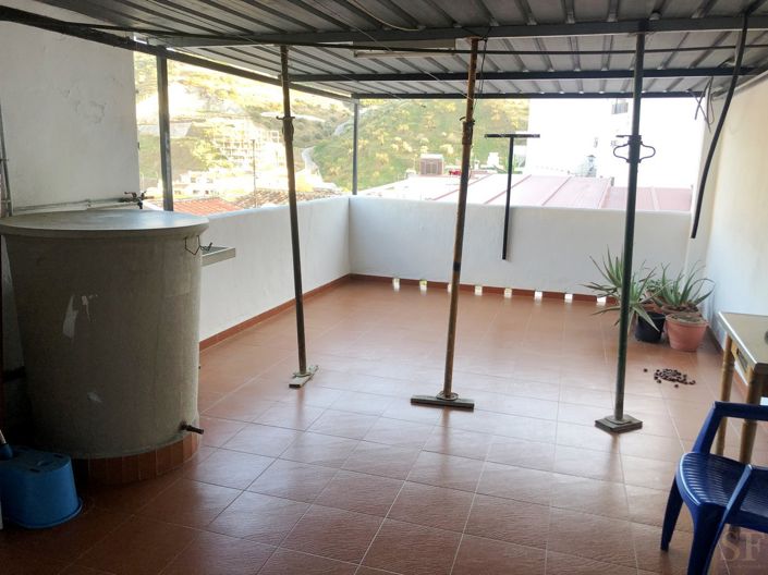 Image No.16-5 Bed Townhouse for sale