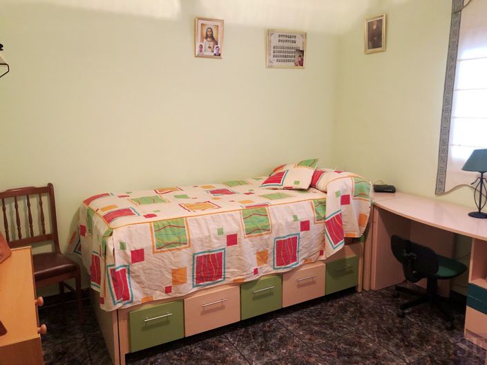 Image No.8-5 Bed Townhouse for sale