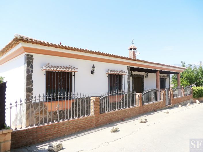 Image No.1-Villa de 4 chambres à vendre à Sayalonga