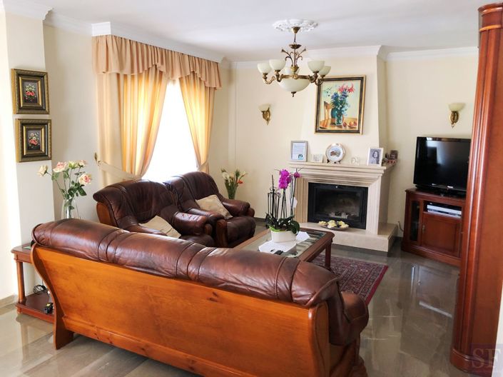 Image No.2-Villa de 3 chambres à vendre à Málaga City