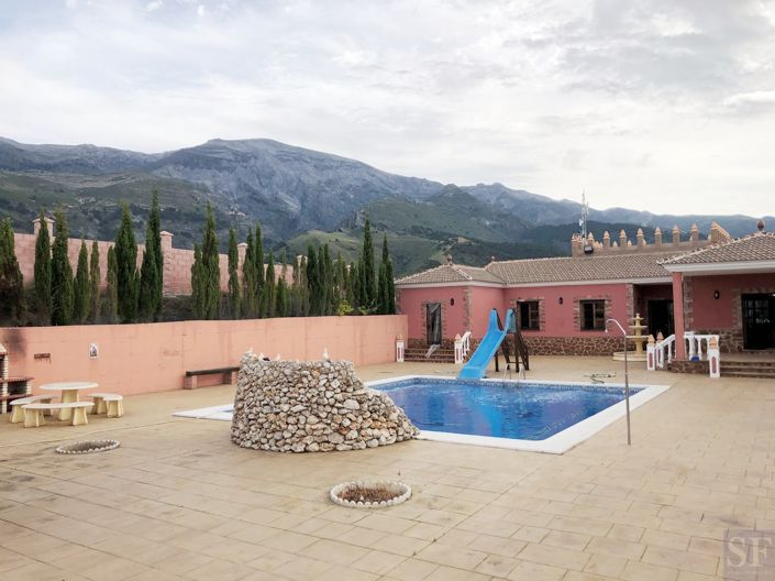 Image No.17-4 Bed Villa for sale