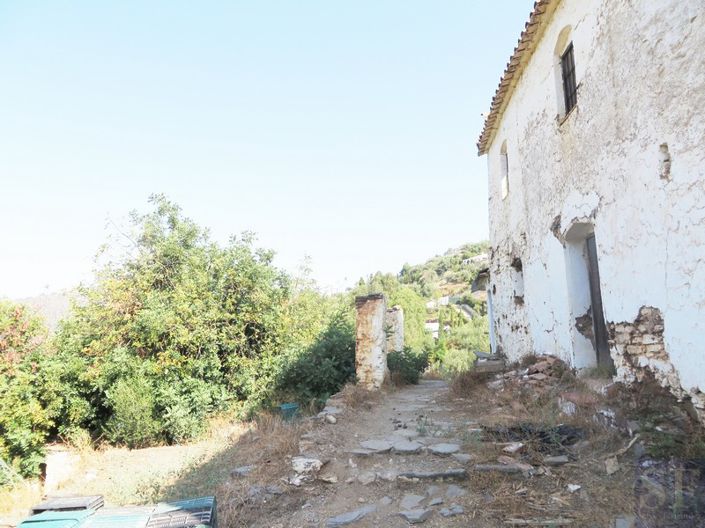 Image No.6-6 Bed Country House for sale