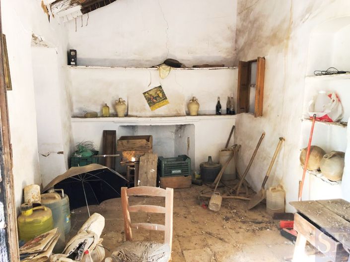 Image No.2-Terrain de 4 chambres à vendre à Cómpeta