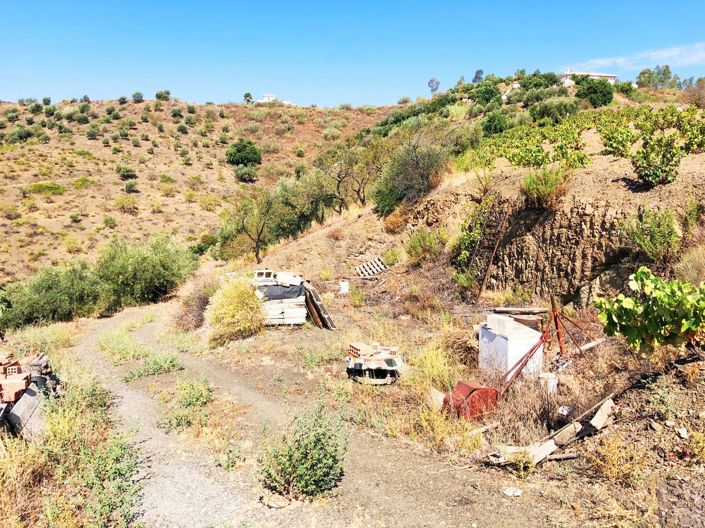 Image No.10-3 Bed Plot for sale